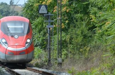 Lavori di manutenzione fra Battipaglia e Taranto: modifiche sui treni
