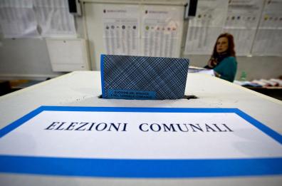 Elezioni, chiusi i seggi: flop referendum, niente quorum. In Puglia affluenza al 23,5%. Il 61% ha votato alle Comunali