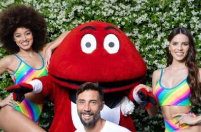 Sketch, figuracce ed errori torna «Paperissima Sprint» con Brumotti e il Gabibbo