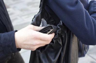 Torna l’estate dei borseggiatori a Bari