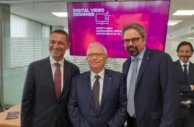 «Trasformeremo in Italia 100mila classi come l'Apulia Digital Maker di Bari»