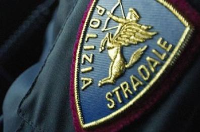 Polignano, a 89 anni imbocca la SS16 contromano: la Polizia Stradale evita il peggio