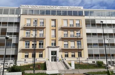 Bari, furti di medicinali all'Oncologico: rinviato a giudizio l’ex primario Vito Lorusso