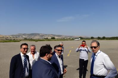 Aeroporti, Bardi: «In Basilicata, renderemo operativa la pista Mattei»