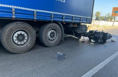 Moto contro un tir sulla Ostuni-Villanova: centauro grave in ospedale