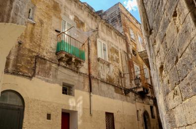Taranto, ci sarà un nuovo bando per la vendita delle case a 1 euro