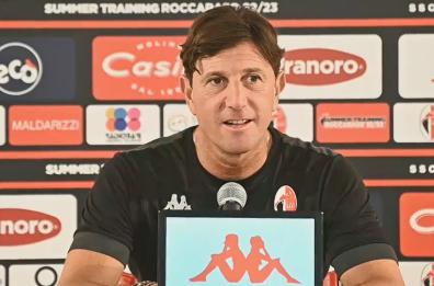 Calcio, sussulto Bari: Mignani non lascia, anzi raddoppia