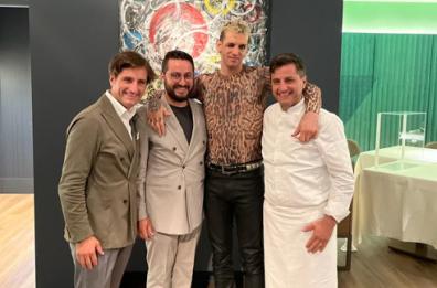 Achille Lauro festeggia a Trani i suoi 32 anni e spegne le candeline nel ristorante stellato