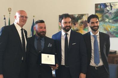  Martina, salvò 243 passeggeri dal traghetto in fiamme fra Grecia e Albania: targa al finanziere-eroe