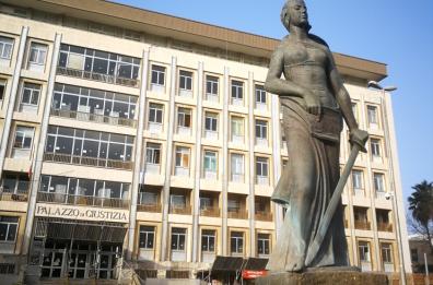 Presunti raggiri societari, indagati a Bari i fratelli Cavallari