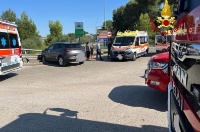 Incidente nel Brindisino, 6 persone coinvolte (tra cui 2 bambini) solo leggermente ferite