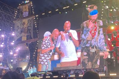 Jova Beach Party a Barletta, tra gli ospiti Checco Zalone e Sangiorgi 