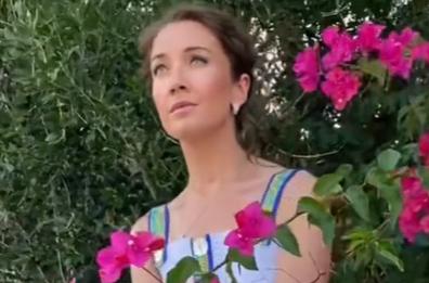 La cantante lirica Carly Paoli apre il Salento al mondo