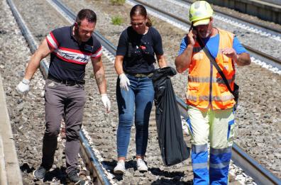 Riccione, tragico incidente: treno investe due ragazze. Vittime di Castenaso