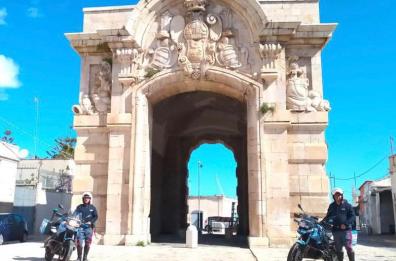 Giravano a Barletta a caccia di un'auto da rubare, arrestati due andriesi