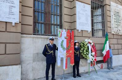 Bari ricorda la Strage di Bologna, Emiliano: «Data scolpita nella memoria»