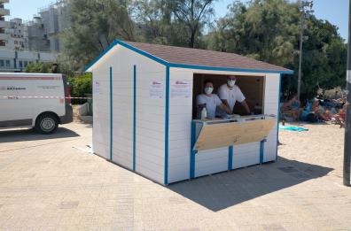 Bari, lotta ai furti in spiaggia: a Pane e pomodoro il servizio di custodia per gli oggetti di valore