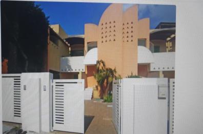 Gallipoli, prenotano online una casa vacanze ma poi l'amara sorpresa: «Ci hanno portati in una bettola»