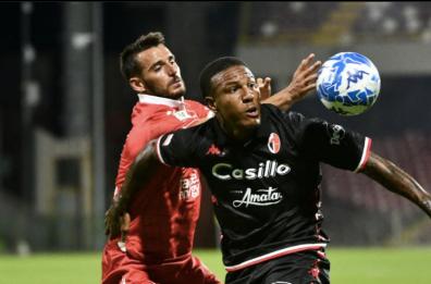 Bari calcio, Folorunsho: daremo il massimo fino alla fine. Di Cesare e Antenucci abilitati direttori sportivi
