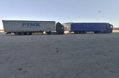 Brindisi, camionista muore sulla banchina del porto schiacciato da un collega durante retromarcia