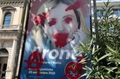 Fratelli d'Italia: «Ci risiamo, a Bari imbrattati i nostri manifesti»