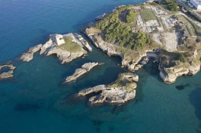 Bagnante travolto dalla barca alla Grotta della Poesia: avviate due indagini