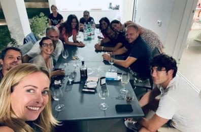 Giorgia Meloni rinnova il feeling con la Puglia per trascorrere le vacanze