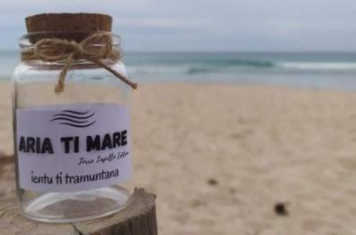 Porto Cesareo, l'idea di uno studente: vendere aria di mare in barattolo come souvenir