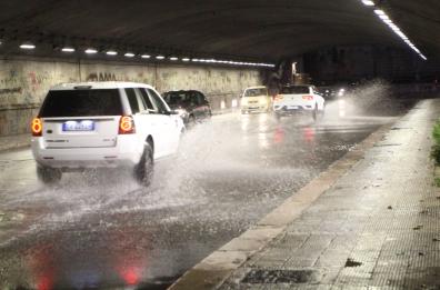 Bari, dopo la pioggia scatta il divieto di balneazione a Pane e Pomodoro