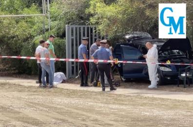 Omicidio nel Foggiano, killer incappucciato in auto con complice