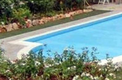 Affitta villa con famiglia, 31enne annega in piscina nel Salento