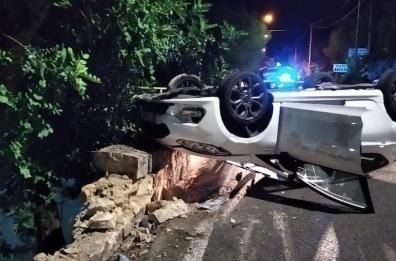 Spettacolare incidente per due marchigiani in Salento, fortunatamente illesi