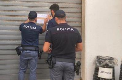 Gallipoli, movida indisciplinata: sequestrati coltelli e mazze da baseball 