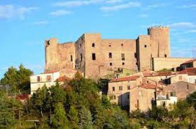 Il Castello di Moliterno viene «sdoganato» per i matrimoni