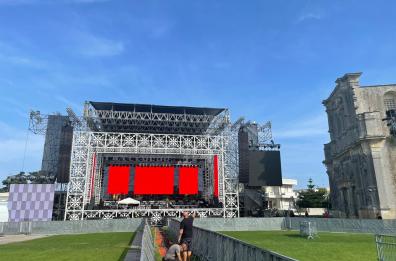Notte della Taranta, ecco il palco del concertone di Melpignano