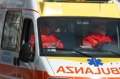 Il trattore si ribalta e lo travolge, operaio 55enne muore in azienda agricola di Massafra