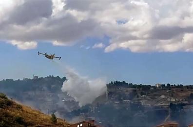 Caltanissetta, incendio a San Cataldo: minacciate case