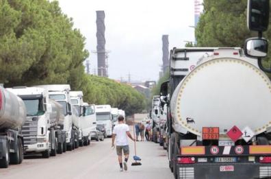 In Puglia scarseggia il diesel per i blocchi stradali a Taranto
