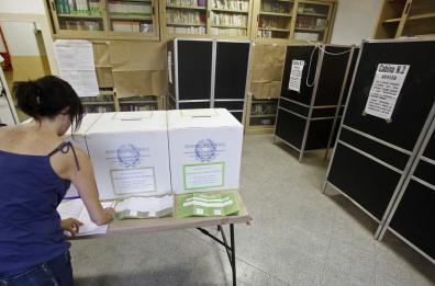 Una campagna elettorale breve, complessa e affidata agli slogan