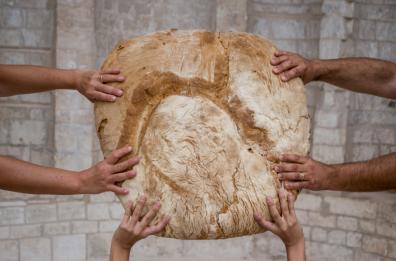 La Puglia del gusto batte cinque colpi, dalla focaccia al confetto al colombino