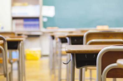 Riapre la scuola il 14 settembre in Puglia: via le mascherine