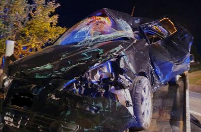 Bella, auto si ribalta e finisce fuori strada: una persona in ospedale