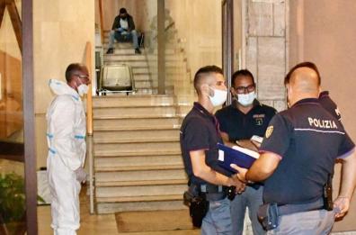 Anziana rapinata e uccisa a Bari, Procura chiede condanna a 27 anni per addetto pulizie