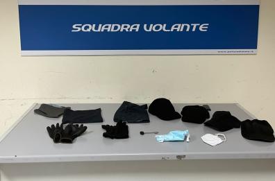 Bari, tentato furto di appartamento: arrestate quattro persone