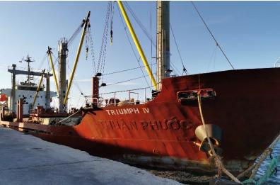 Bari, nave con grano ucraino fermata al porto per carenze sicurezza