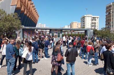 Troppi concorrenti, servono altri soldi: vanno a rilento i concorsi della Regione Puglia