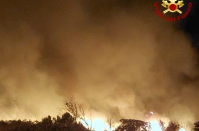 Brindisi, due incendi ravvicinati nella zona industriale 