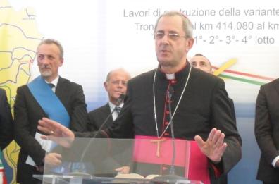«Ha incarnato la cristianità»: la Basilicata piange la scomparsa di Mons. Nolè