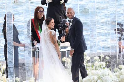 Marcell Jacobs ha detto sì, celebrate sul lago nozze con Nicole Daza