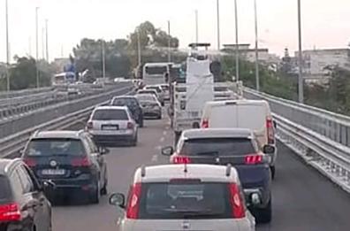 Taranto: lavori in corso, traffico infernale e Melucci chiama l'Anas
